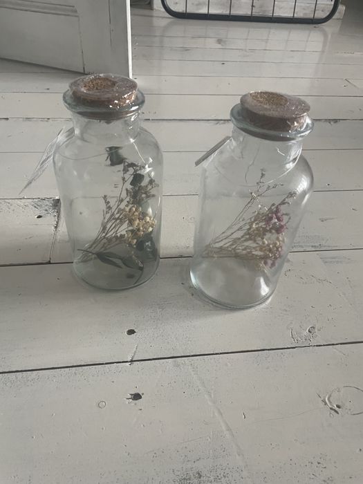 Słoiki led z suszonymi kwiatami