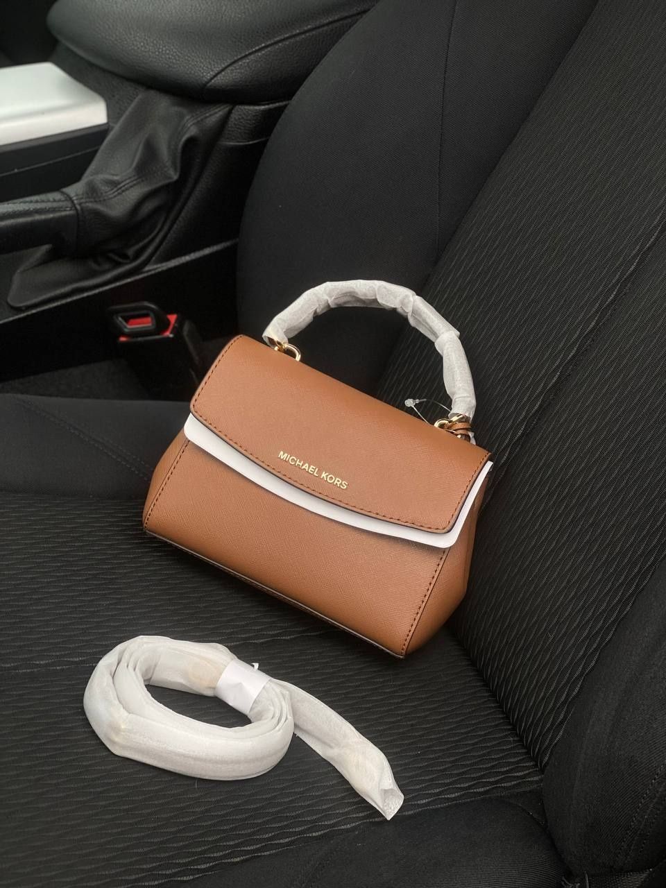 Сумка жіноча Michael Kors Ava Extra-Small Saffiano Leather Crossbody