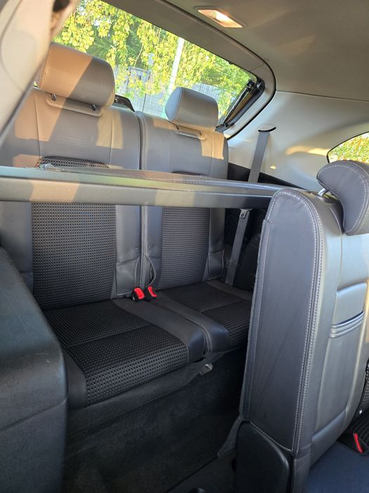 2011r 2.4b 7 osobowy 167 tys km nawigacja pdc DVD klimatyzacja