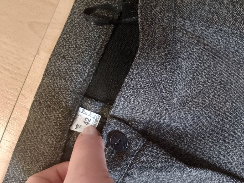 Eleganckie spodnie damskie z kantem rozm M,L