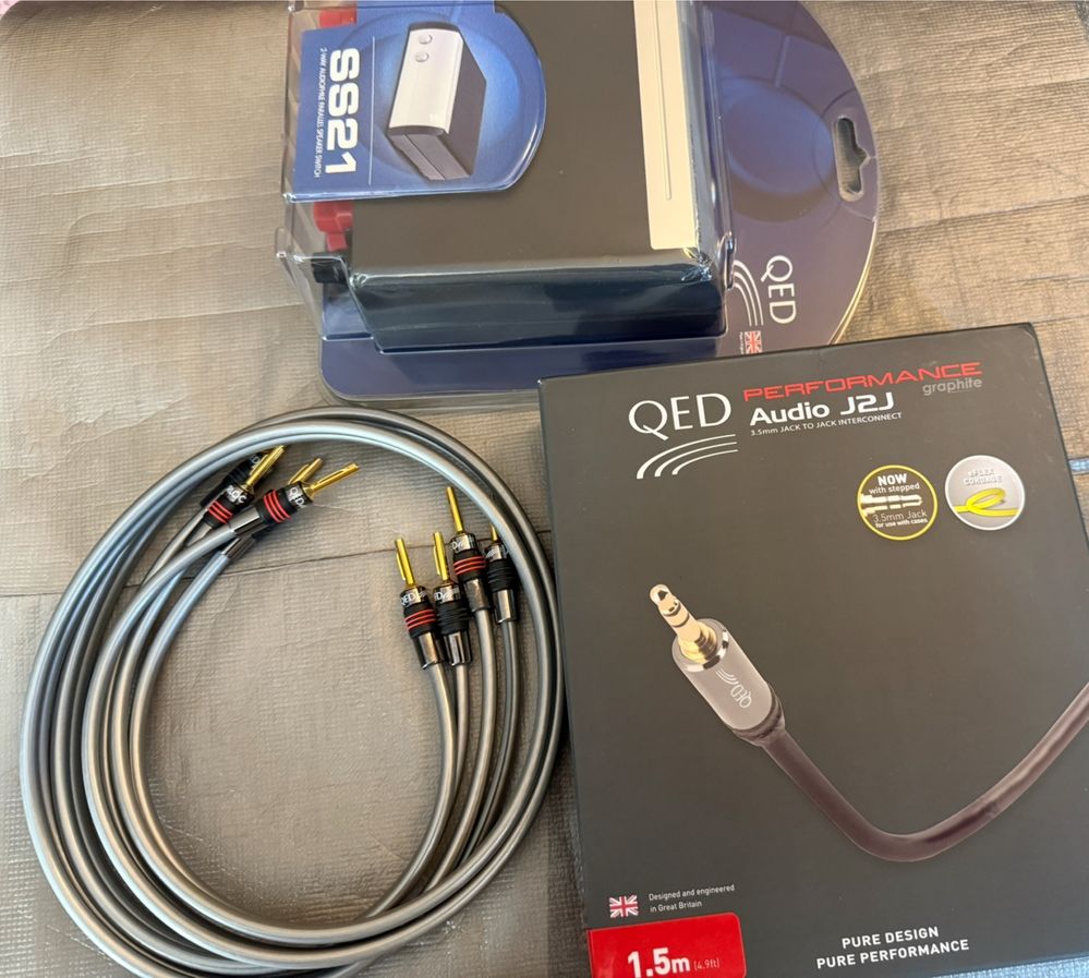 Cabos QED Performance J2J, XT40i, speaker Switcher SS21, Kimber  Kable