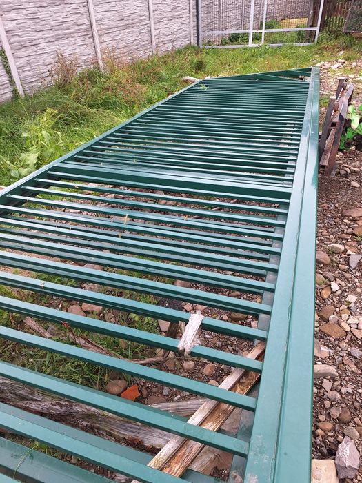 Brama przesuwna 6mb światła.