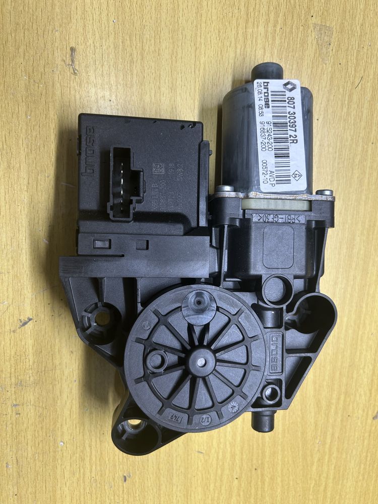 Motor elevador direito megane 3 coupe