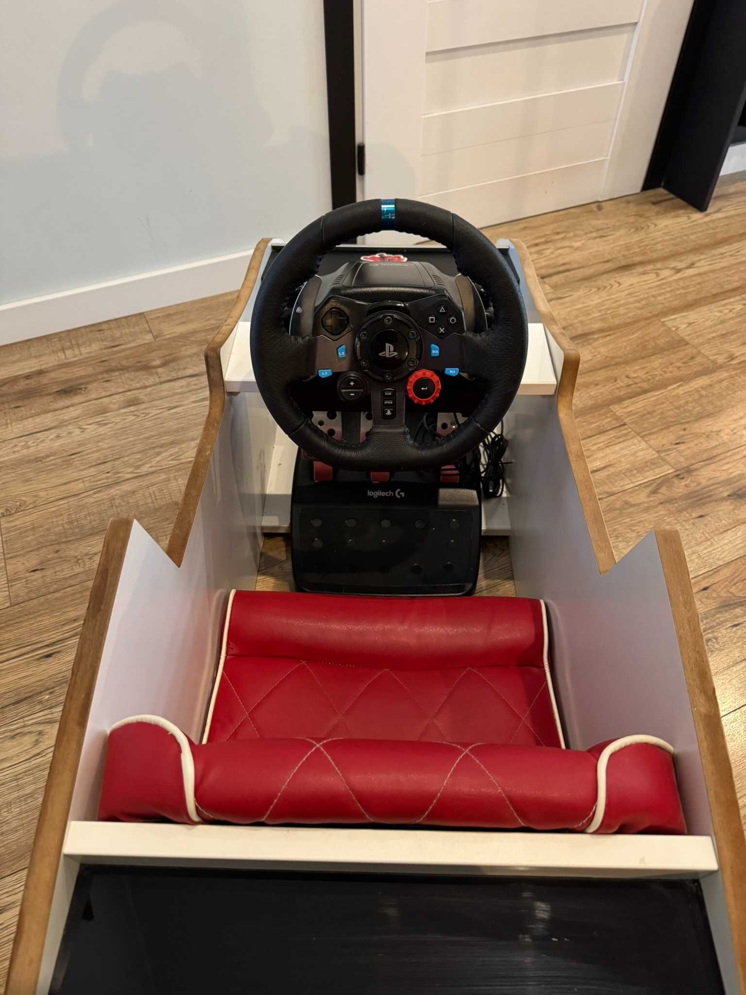 Fotel Playseat Zygzak McQueen dla dzieci 2-7 lat skórzane siedzisko