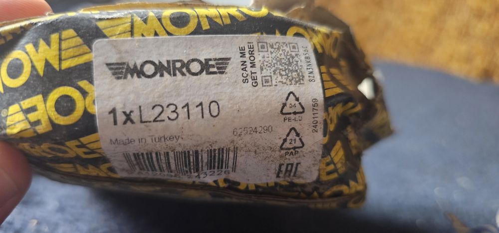 Наконечник рульової тяги лівий і правий Monroe L23110 Мерседес віто638