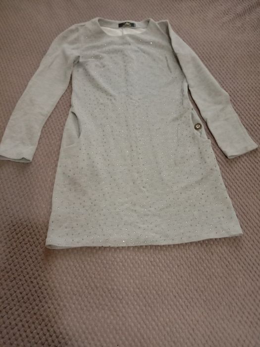 Продам женское платье.