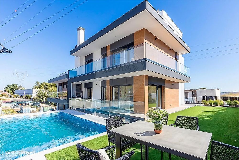 Moradia T4 para venda