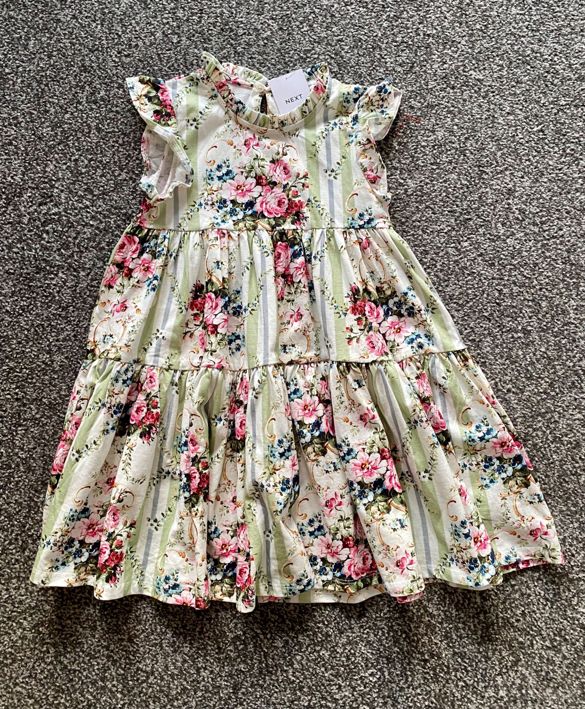 NEXT sukienka 116 cm Kwiaty 5-6 lat Flowers Falbanki Exclusive Dresses