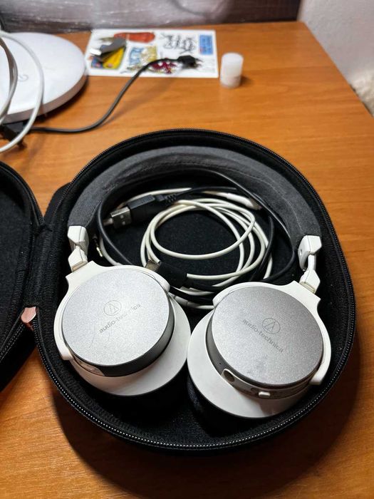 навушники Audio-Technica ATH-SR5BTBK  білі