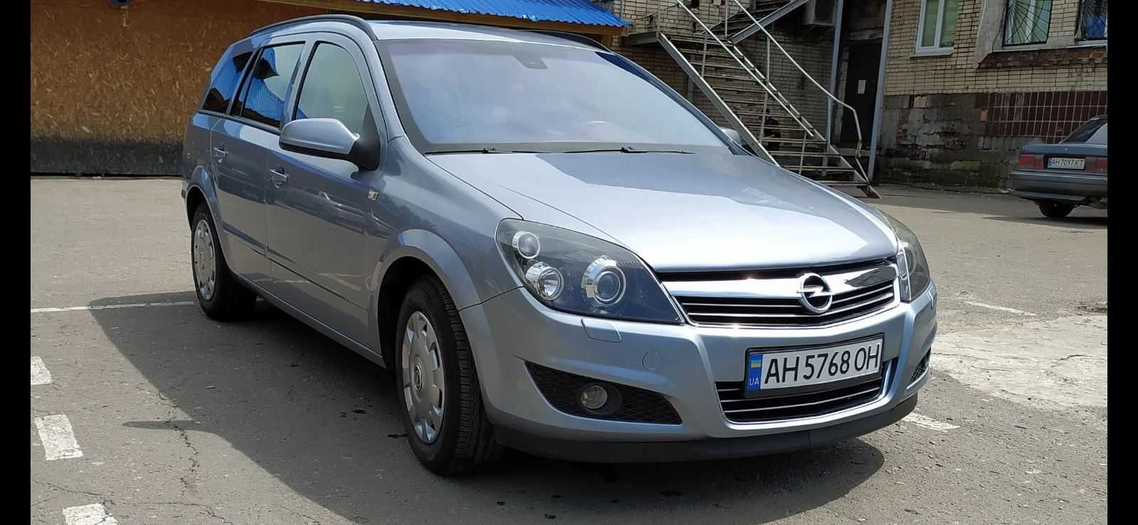 Opel Astra H.  2008 Caravan