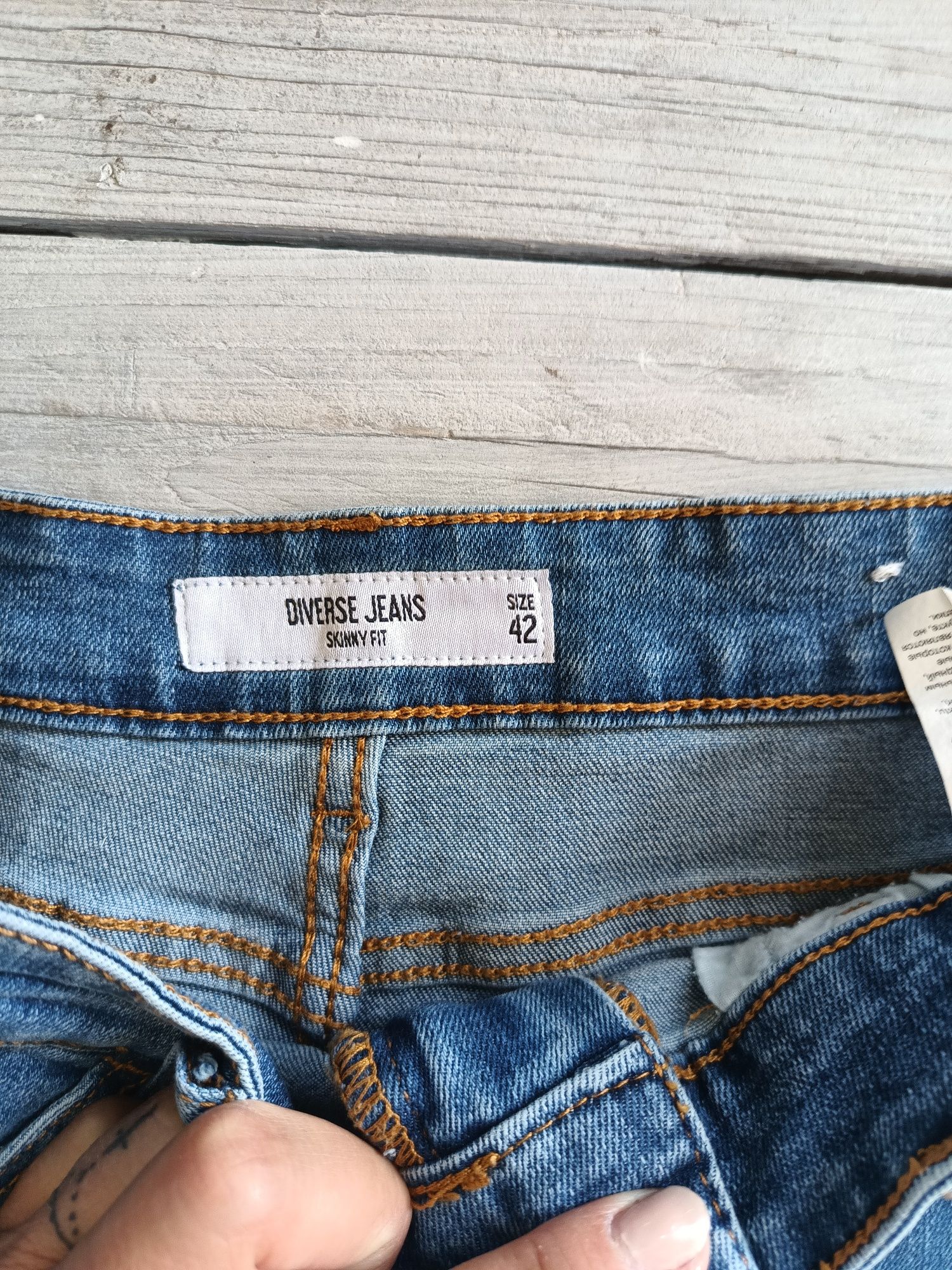 Spodnie jeansowe damskie Diverse