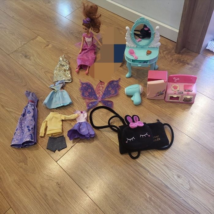 Zestaw dla dziewczynki lalka barbi Ken toaletka torebka
