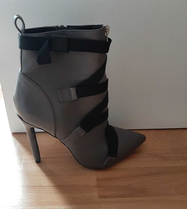 Botki KAZAR rozm. 40, szpilka