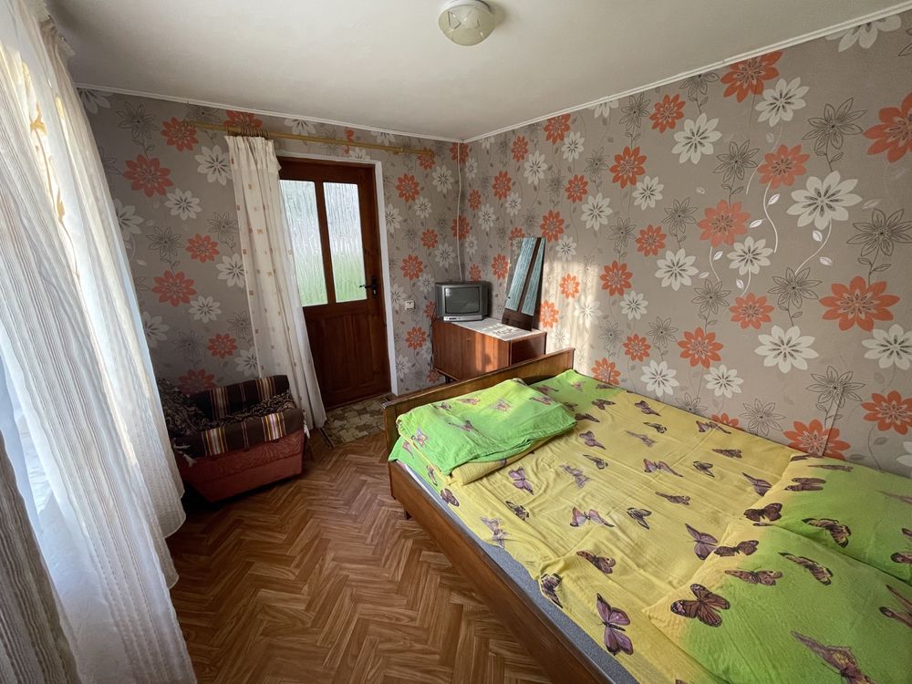 Світязь кімнати подобово