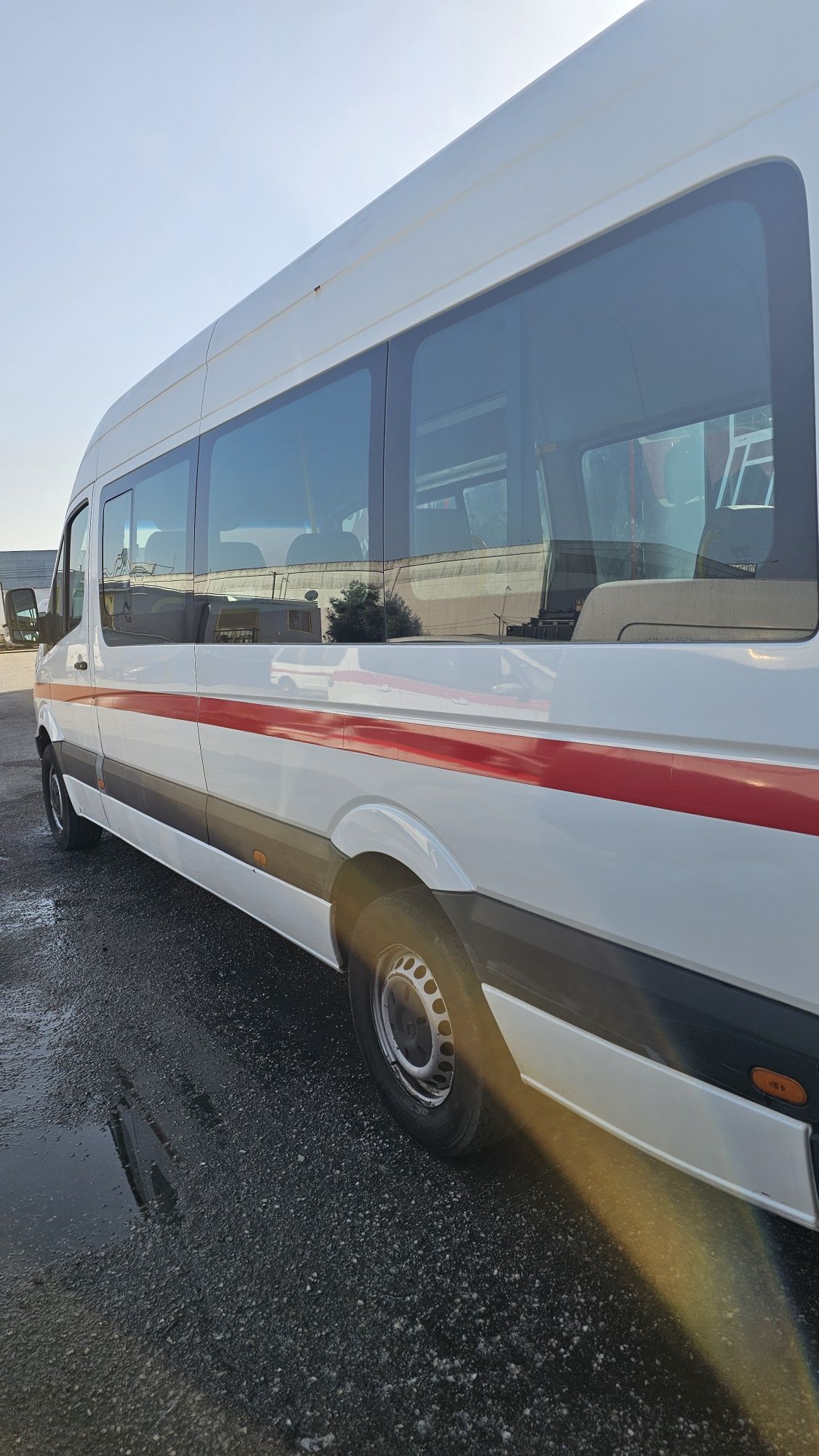 Vendo viatura para Transporte de Doentes não urgentes com plataforma