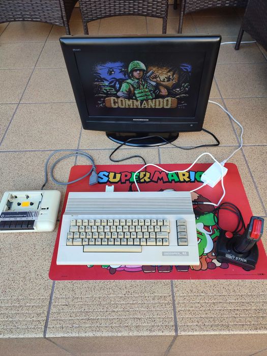 Commodore C64 kompletny zestaw gry kartridż tapecart joystick zasilacz