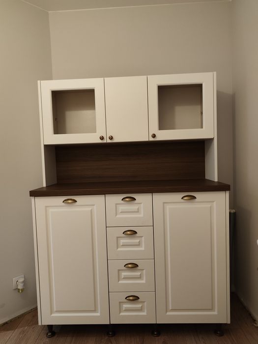 Kredens w stylu PRL nowy