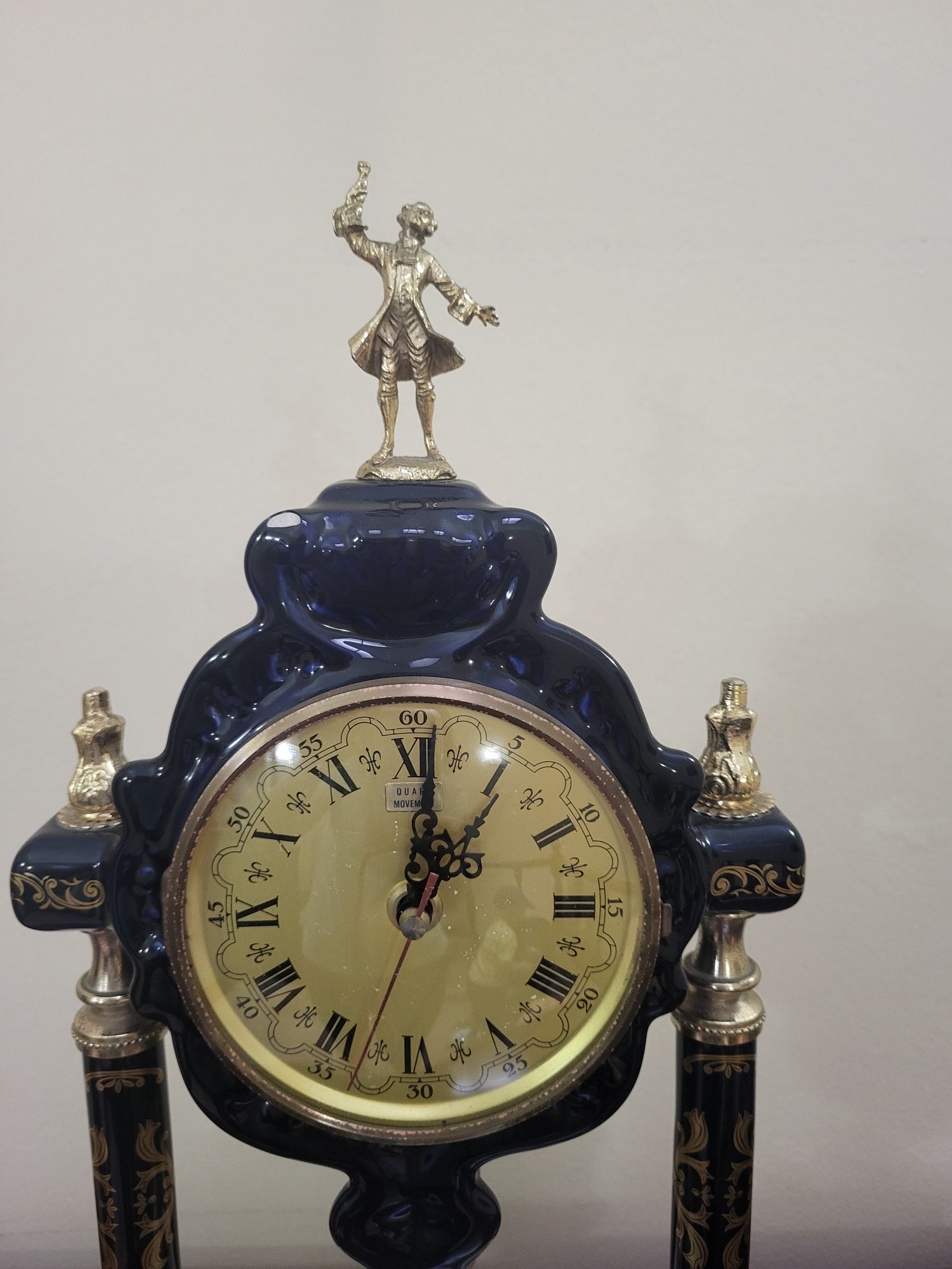 Relógio em Porcelana Limoge, azul cobalto