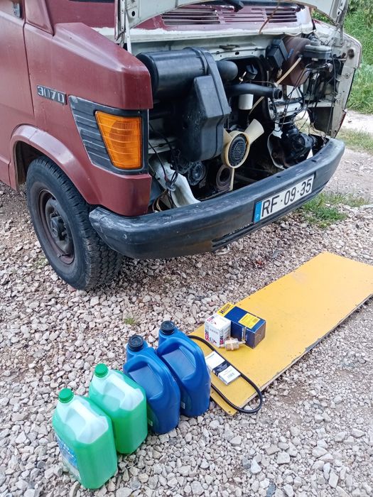 Mercedes T1 207>410 T2 406>613 peças novas e usadas