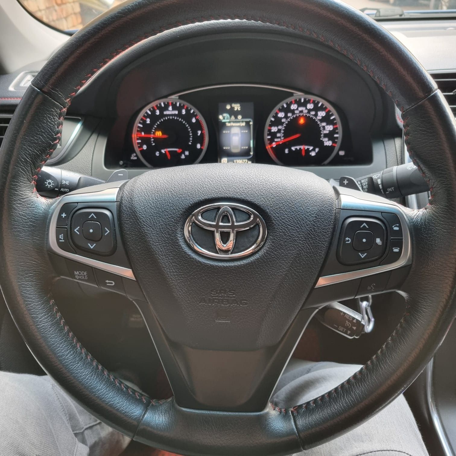 Машина Toyota Camry 2017  р.
