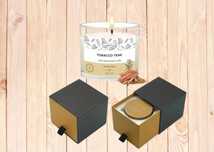 Świeca sojowa naturalna tobacco teak w opakowaniu prezentowym