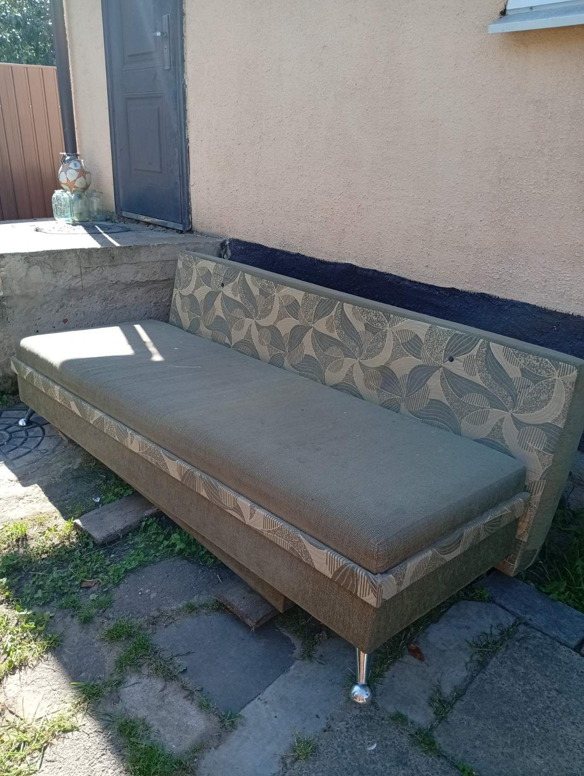 Продам диван б/у