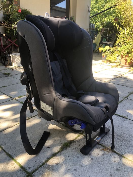 Fotelik samochodowy Axkid Minikid 2.0 do 25 kg