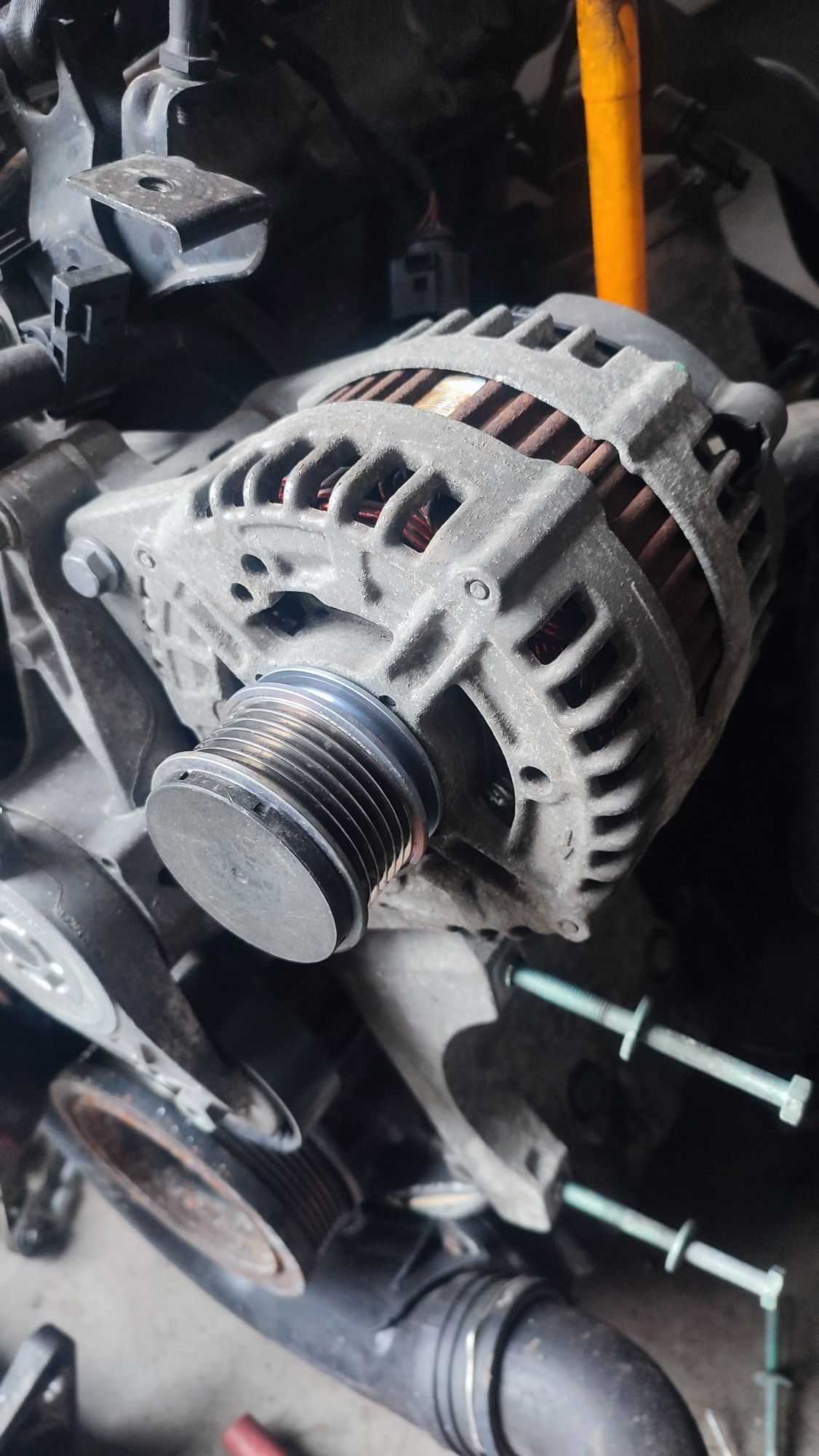 Alternator 180 AH VW Golf 5.Touran.Caddy.Passat b7. 03G.903.023