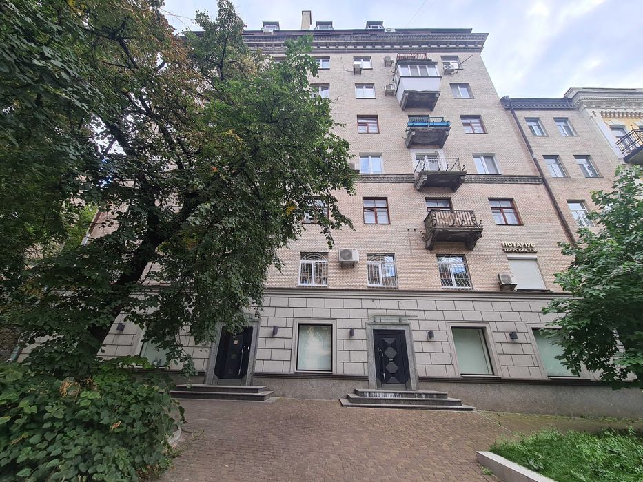 Оренда 3х кімнатної квартири в ЦЕНТРІ. вул. Б.Хмельницького. Київ.