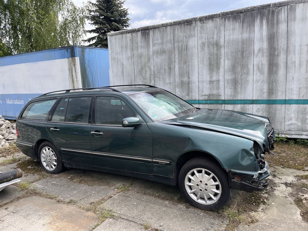 Mercedes e270 w210