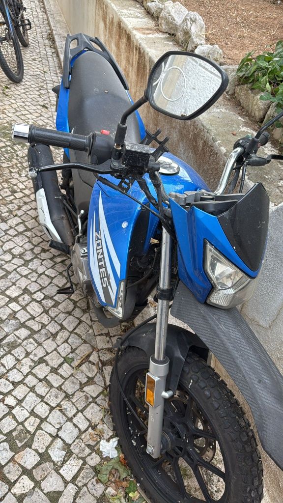 Moto zontes var125