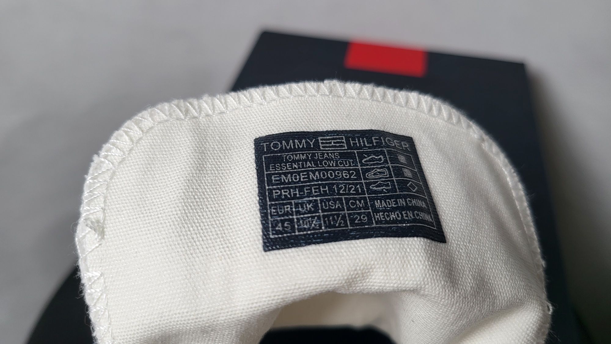 Buty Tommy Hilfiger r 45 męskie sportowe ORYGINALNE