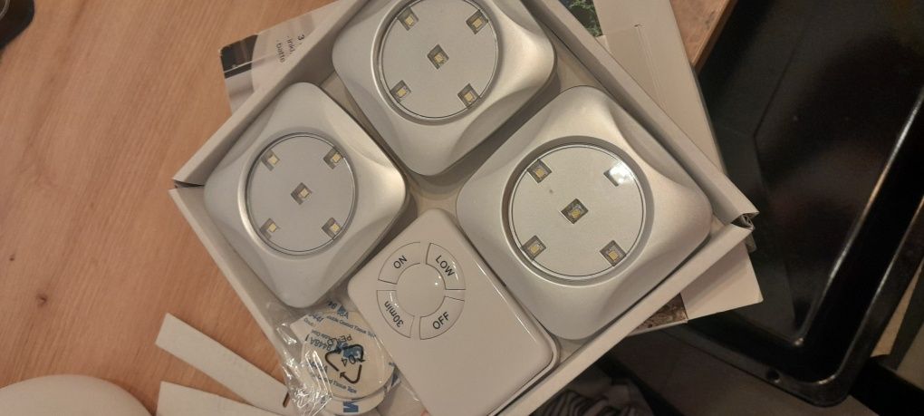 Lampki podszafkowe Led IdeenWelt
