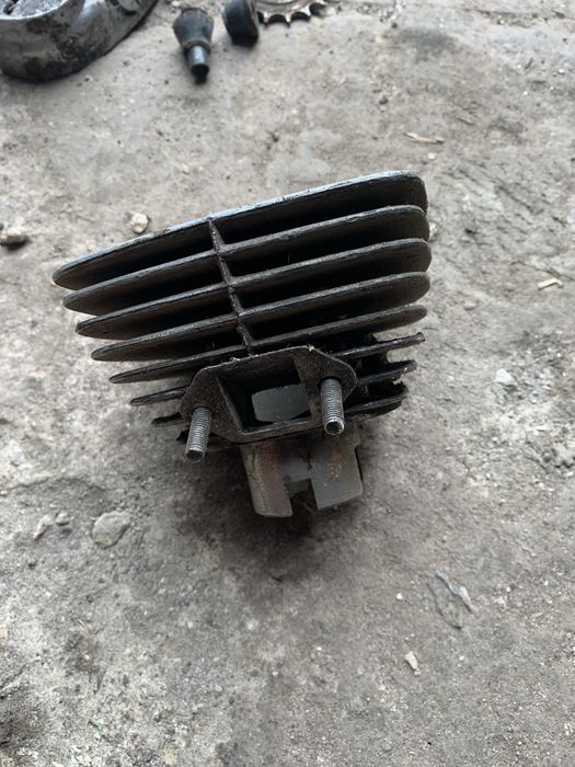 Продам на мопед карпати циліндр