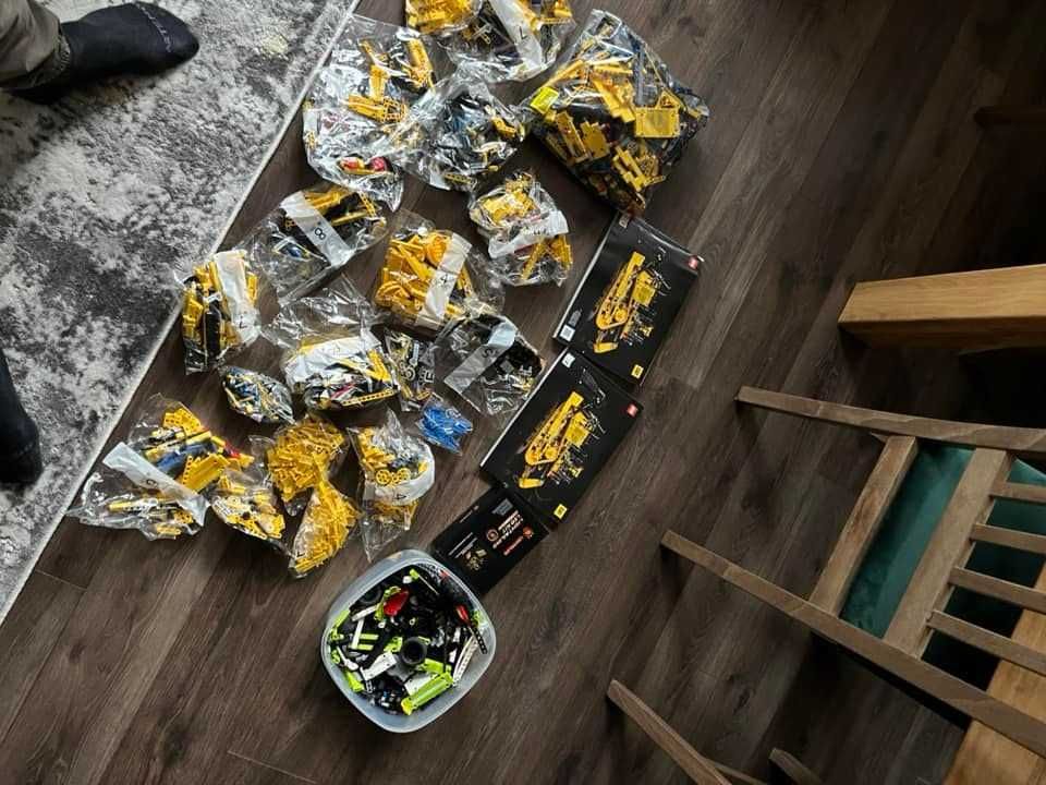 Lego Technic Buldożer 42131 + oświetlenie led + Ford Mustang 42138