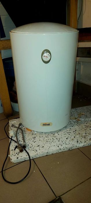 Bolier do podgrzewania wody Farelli 80l na prąd 1500w odbior osobisty