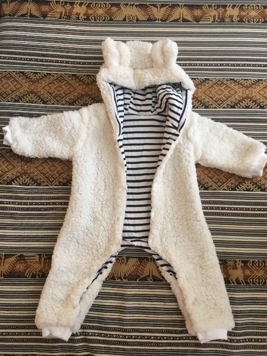 Демисезонный комбинезон на 4-7 месяцев