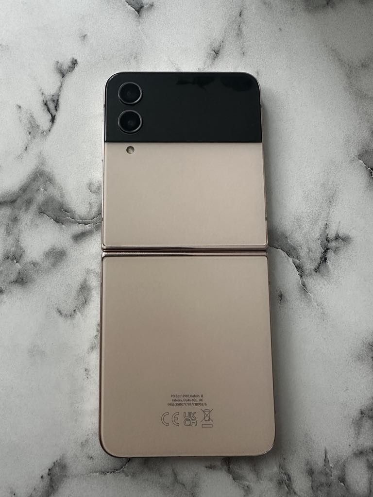 Samsung Galaxy  Flip 4