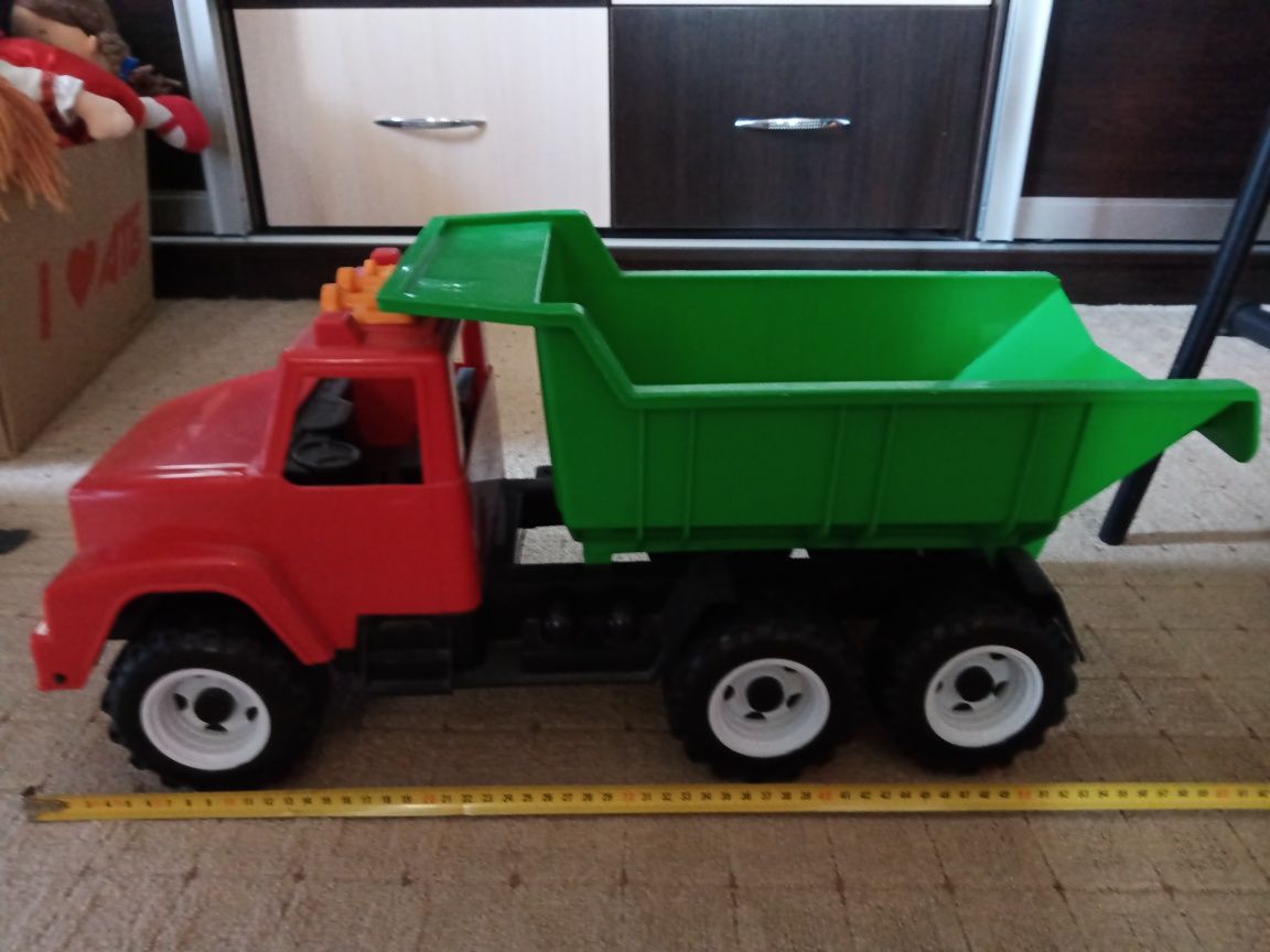 Машина-вантажівка іграшкова