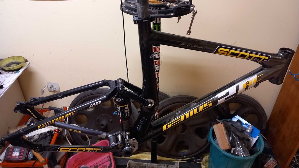 Rama Scott Genius 20 RC XL , 26"  DT Swiss , Shimano , Kalloy Uno Lite