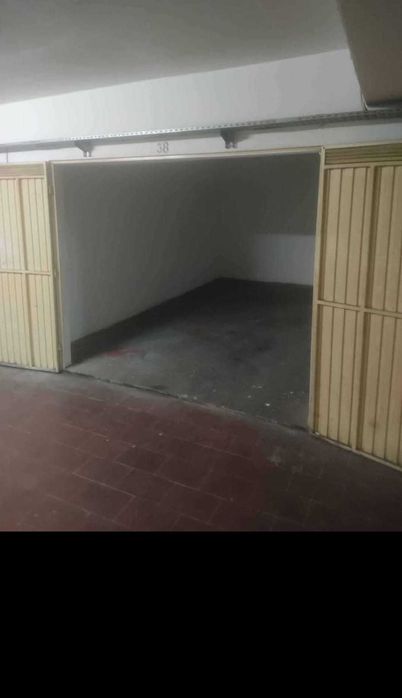 Garagem com 18m2 aluga-se