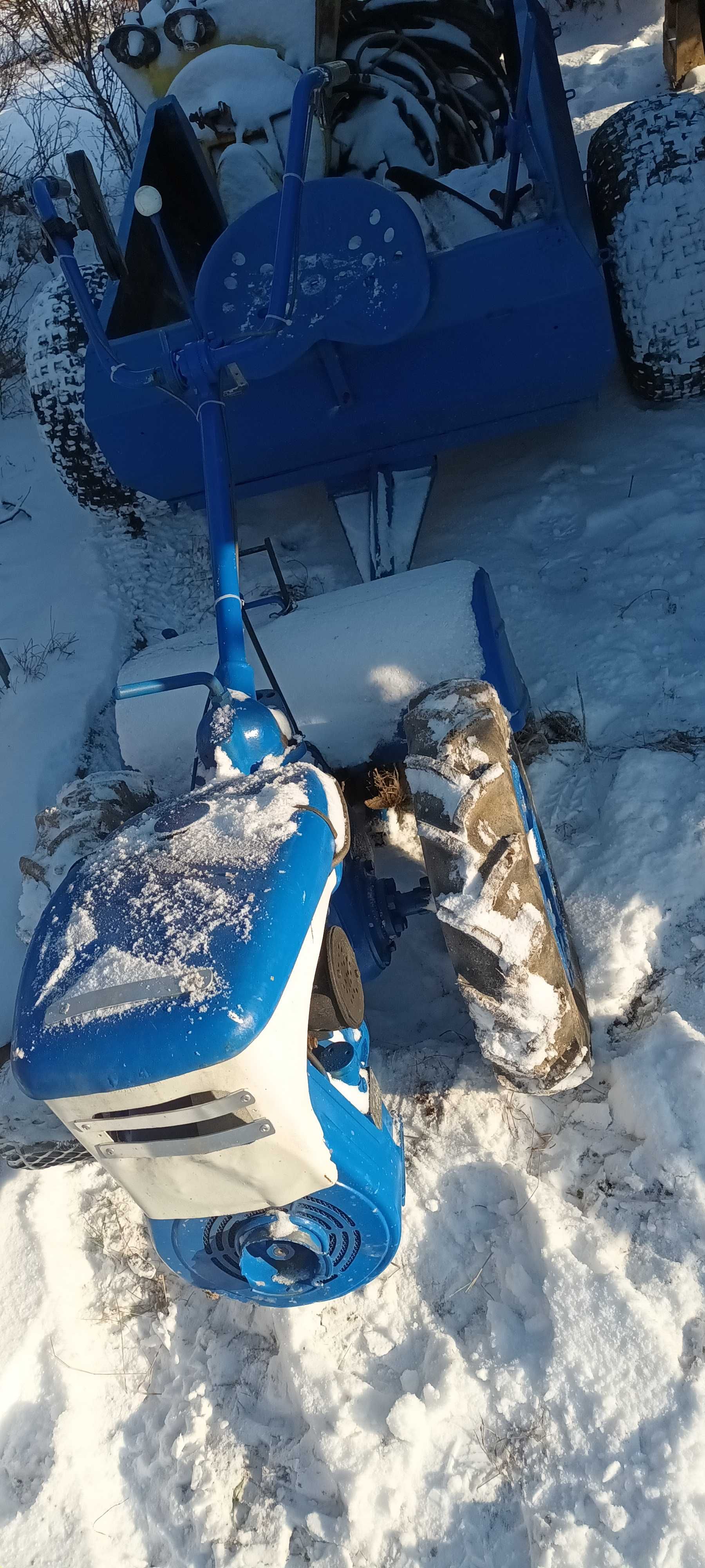 Traktor ogrodowy dzik Staub