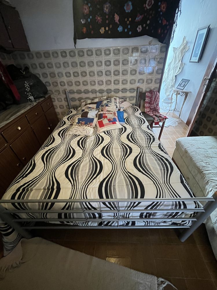 Cama com colchão