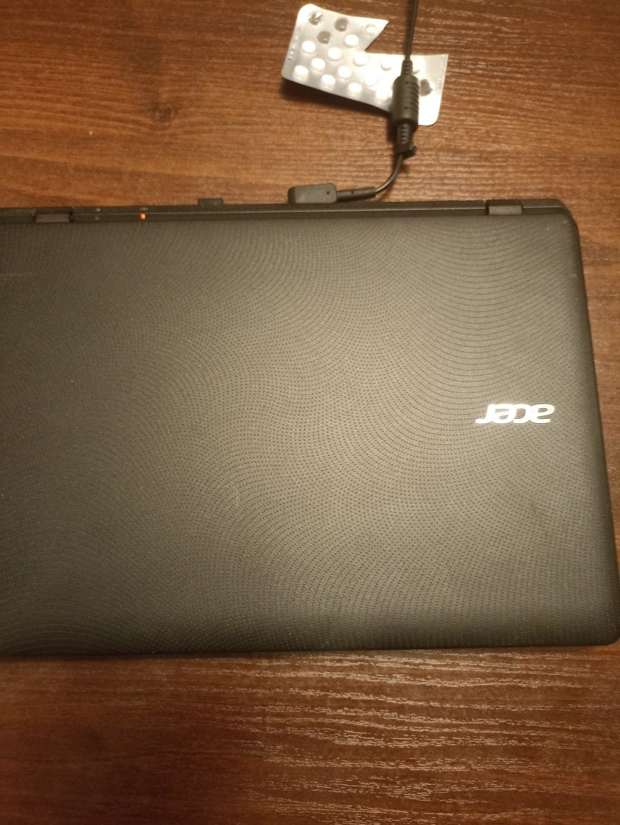 Laptop Acer aspire ez 11 100ssd 8gb