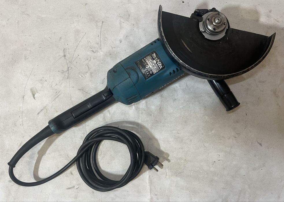 Болгарка → Makita GA9020S на 2.2 кВт. | ПЛАВНИЙ ПУСК | 2021 р.