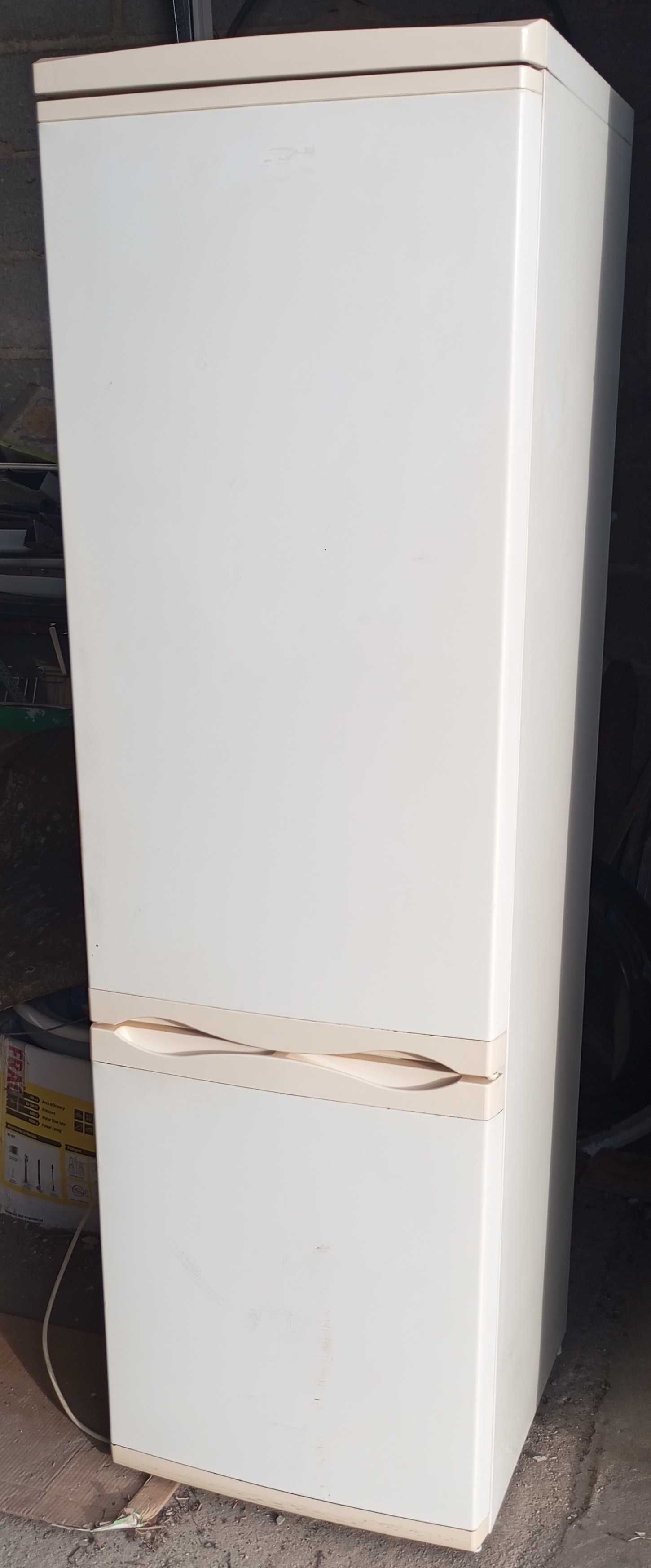 Frigorífico combinado ( Frigorifico + Congelador) Electrolux
