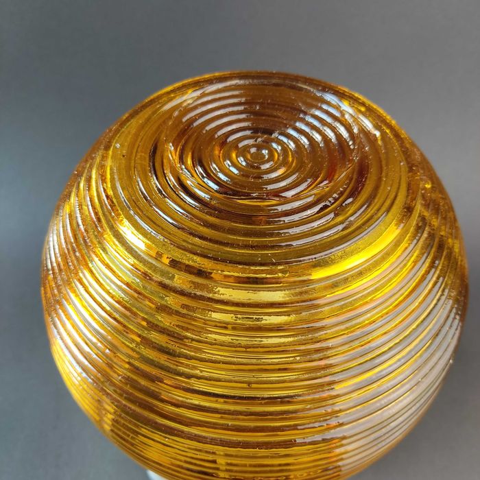 Plafon szklany miodowy na podst. ceramicznej - stan idealny - lata 70