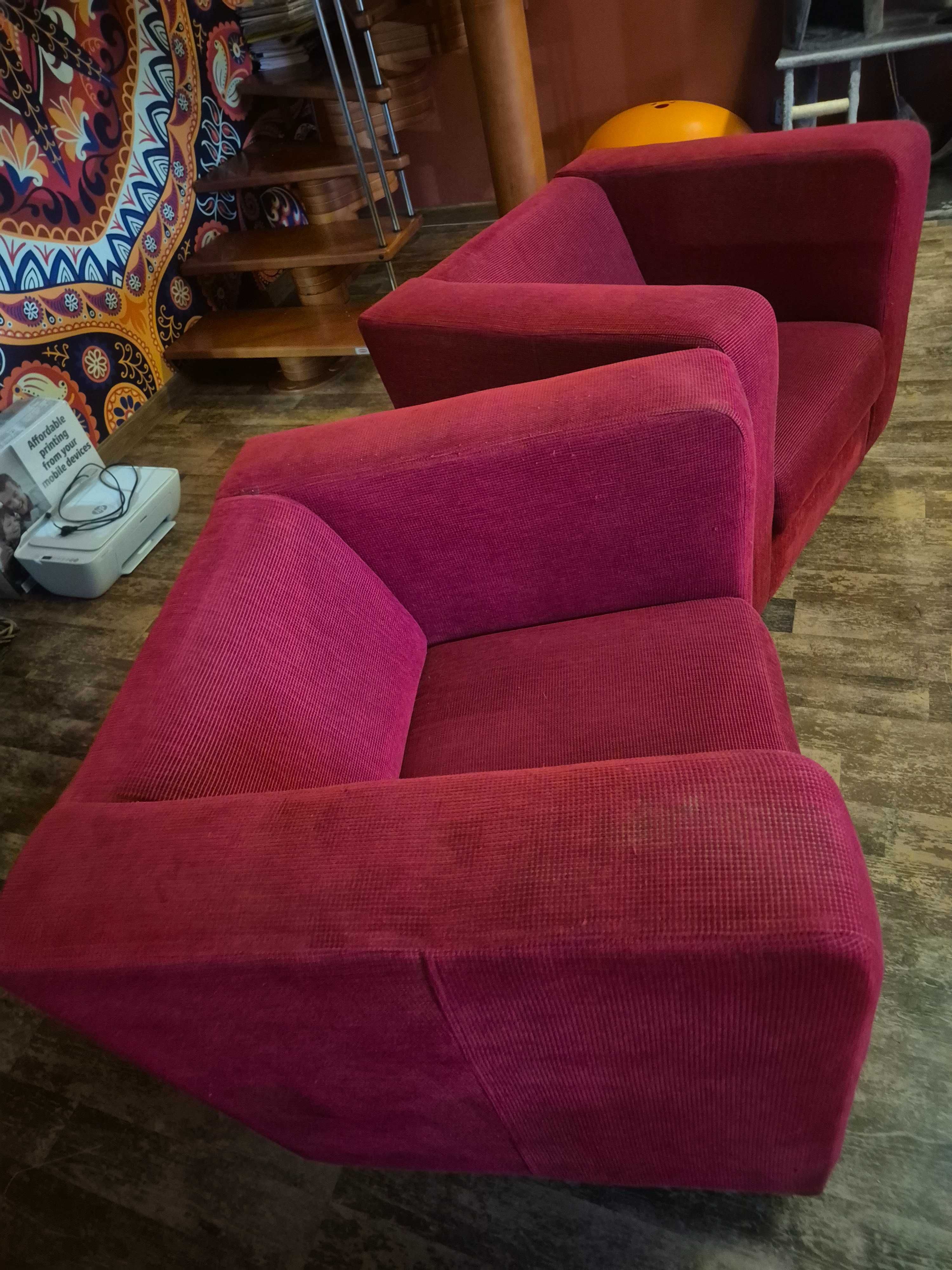 Zestaw mebli kubicznych sofa i 2 fotele
