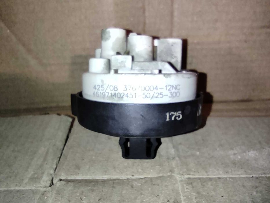 Пресостат датчик стиральной машинки Whirlpool model41105 425 /08