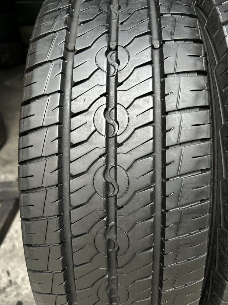 Шины летние 2шт. 205/70/15с Semperit
